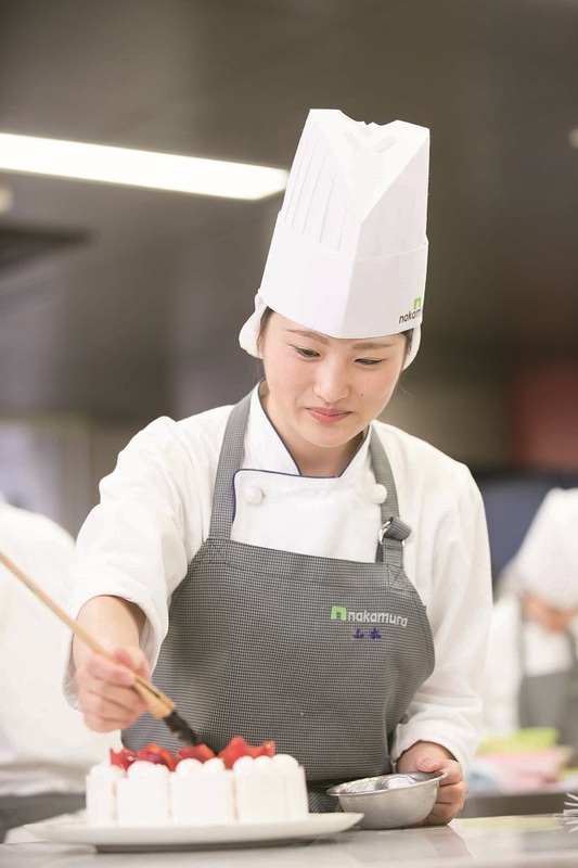 本料理･西洋料理･中国料理の専門的な調理技術と知識を学び、最短1年6ヶ月で調理師免許を取得